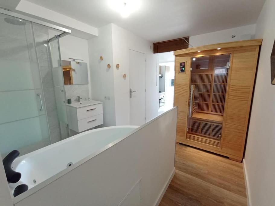 Sejour Sauna Et Jacuzzi Cocon La Roche-sur-Yon Buitenkant foto
